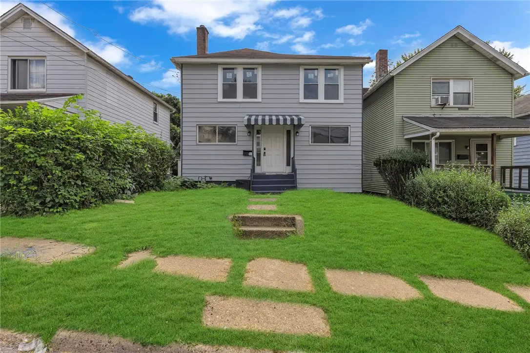 719 Grove St, Aliquippa, PA 15001 - #1