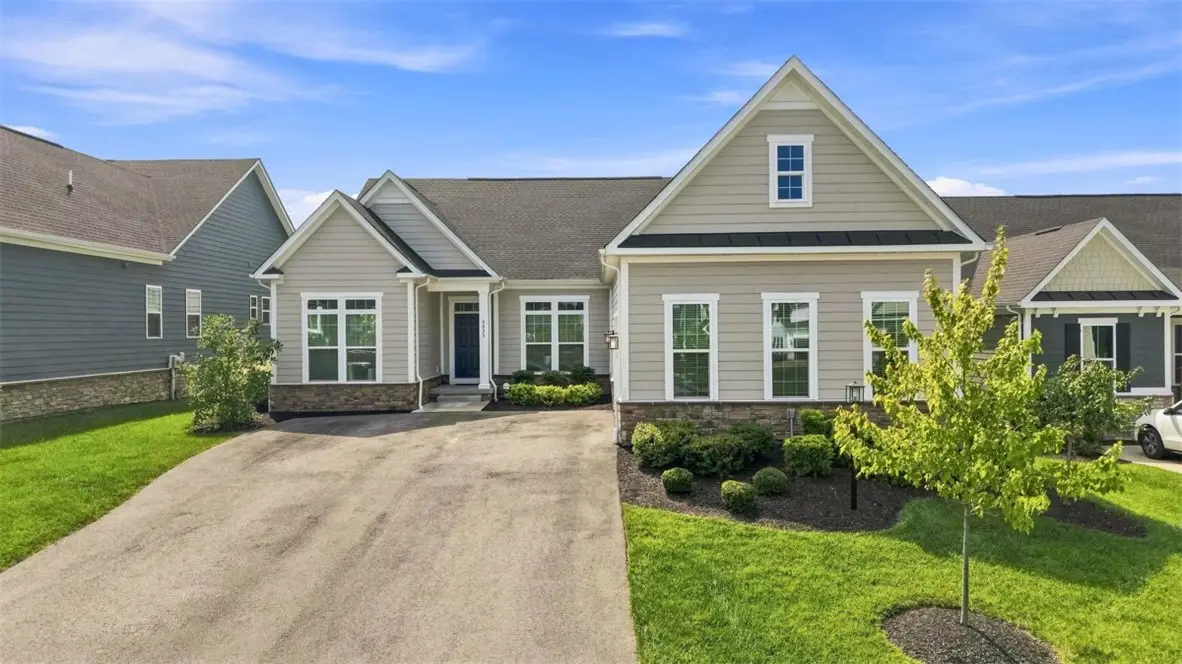 3035 Spruce Rd, Gibsonia, PA 15044 - #1