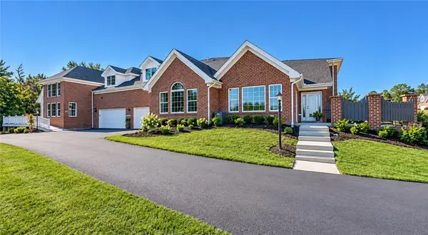 1558 NW Parkwood Pointe Dr, Crescent, PA 15046