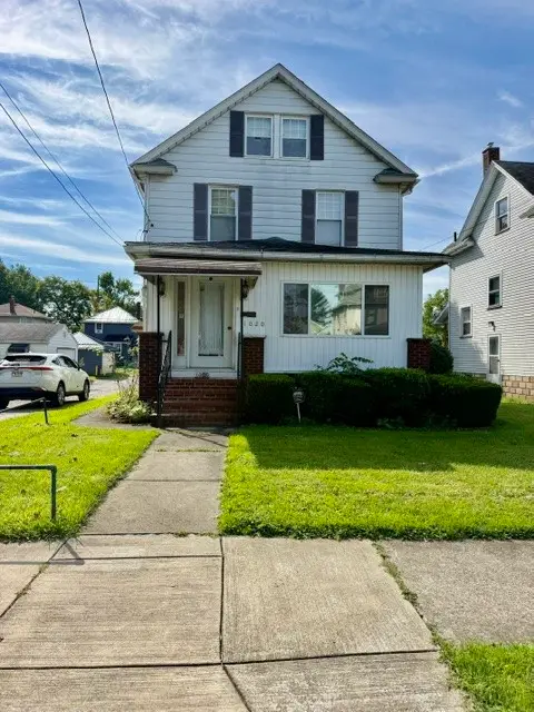 1020 Maryland Ave, New Castle, PA 16101