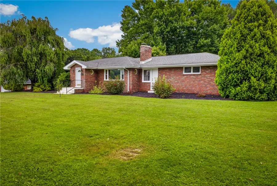 219 Mission Meade Dr, New Castle, PA 16105 - #3