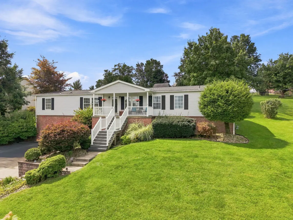 1251 Mcewen Avenue, Canonsburg, PA 15317 - #1