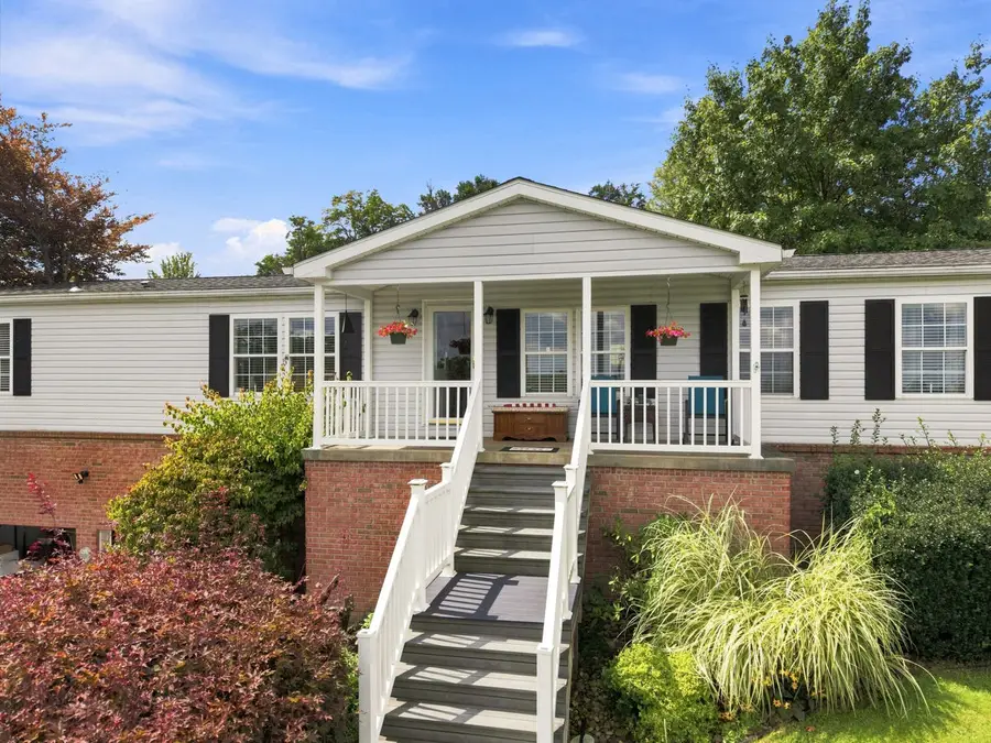 1251 Mcewen Avenue, Canonsburg, PA 15317 - #2