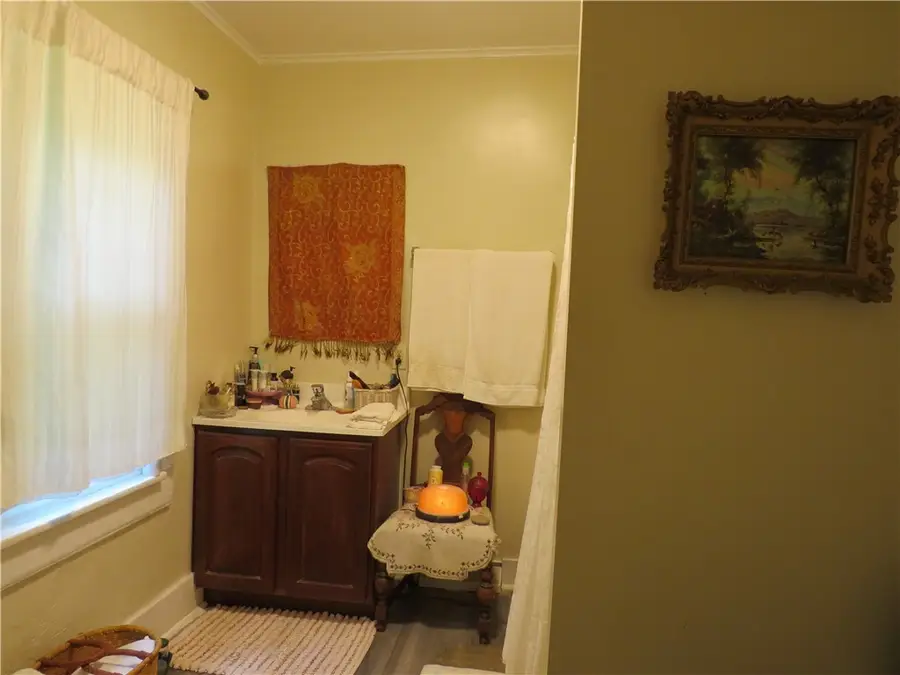806 Mclaughlin Run Rd, Bridgeville, PA 15017 - #3