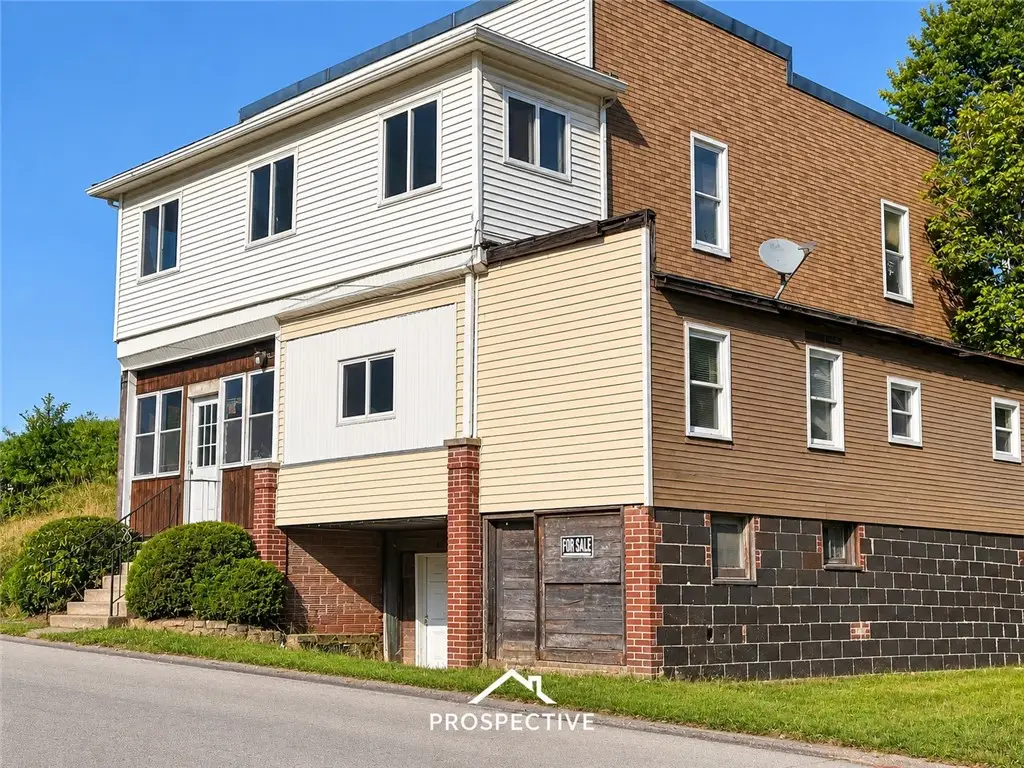 110 Main St, Smock, PA 15480 - #1