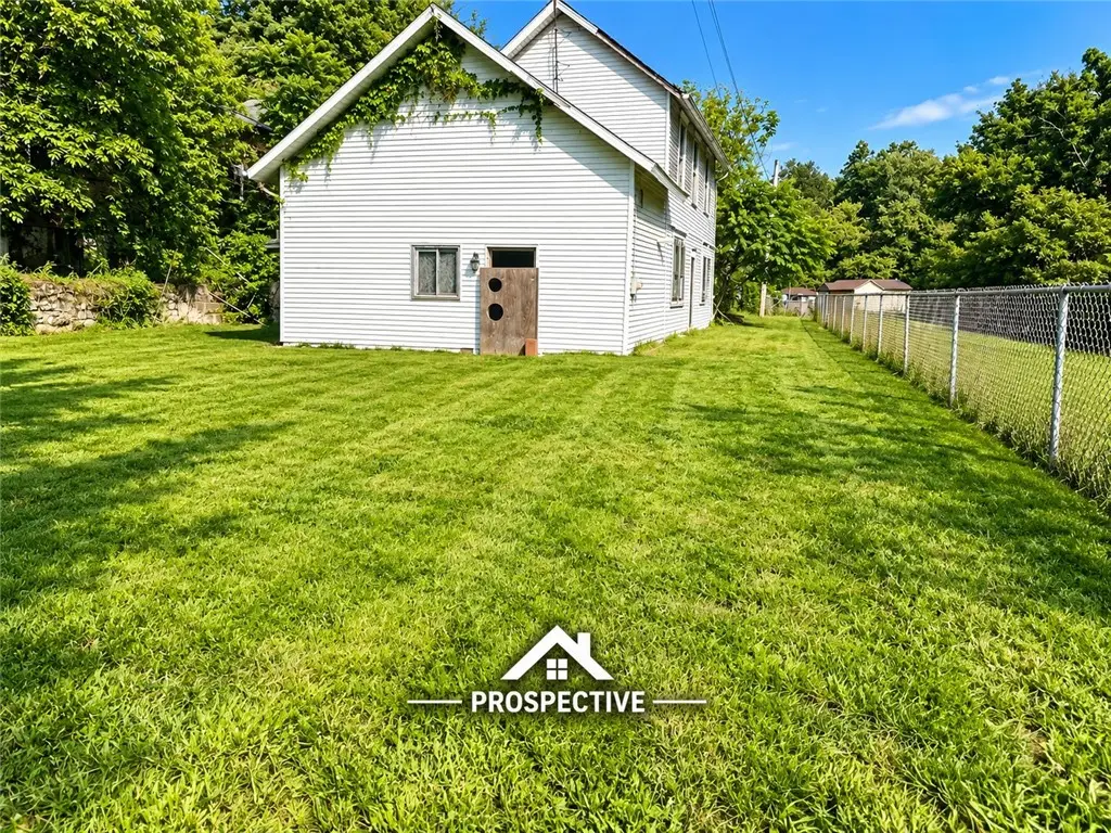 5 Short St, Smock, PA 15480 - #1