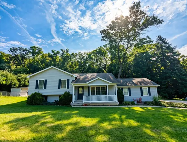 458 Freeman Falls Rd, Acme, PA 15610
