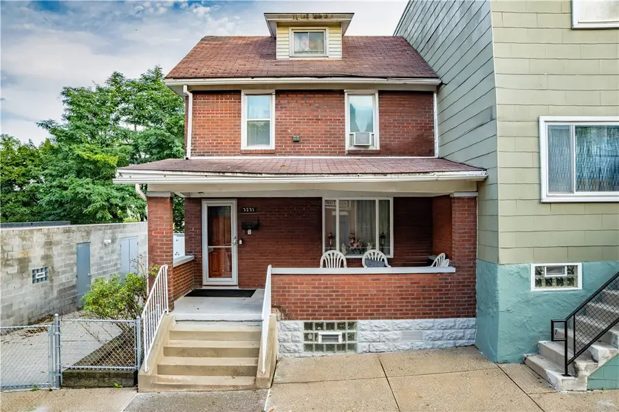 3231 Dobson St, Pittsburgh, PA 15219 - #2