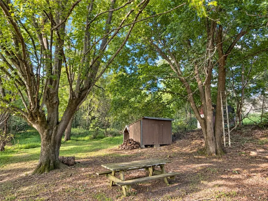 410 Cowan Dr, Elizabeth, PA 15037 - #3
