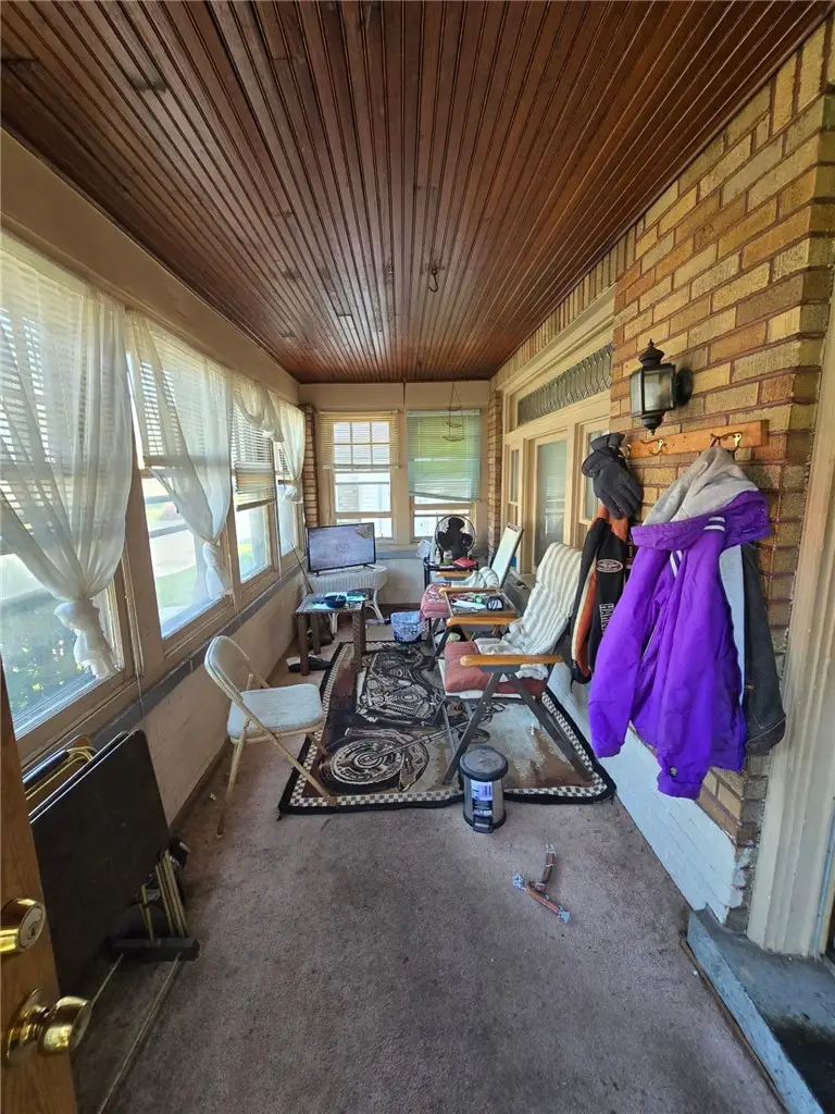 607 E 24th St, Erie, PA 16503 - #2