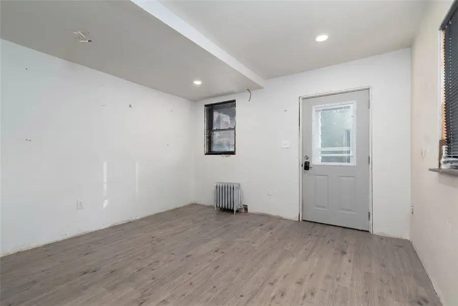 208 Campbell St, Carnegie, PA 15106 - #3