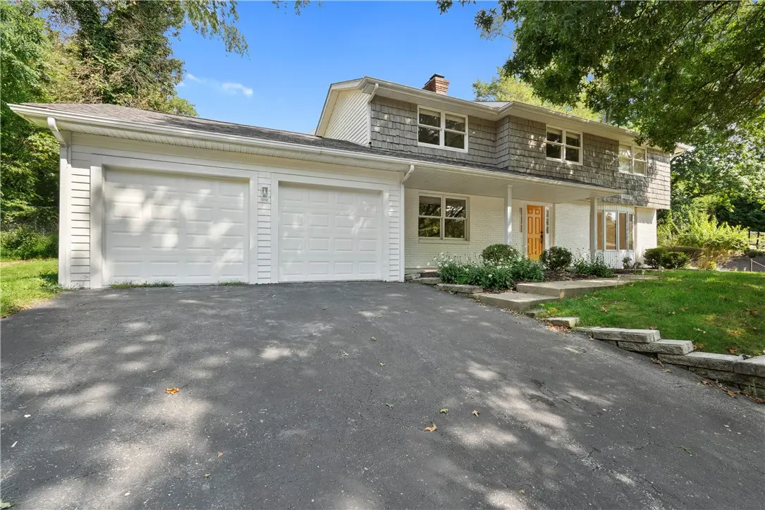 3206 Brunton Dr, Glenshaw, PA 15116 - #1