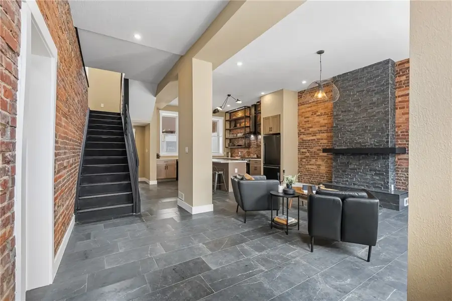 925 Constance St, Pittsburgh, PA 15212 - #2
