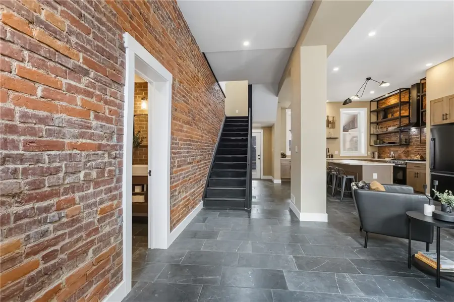 925 Constance St, Pittsburgh, PA 15212 - #3