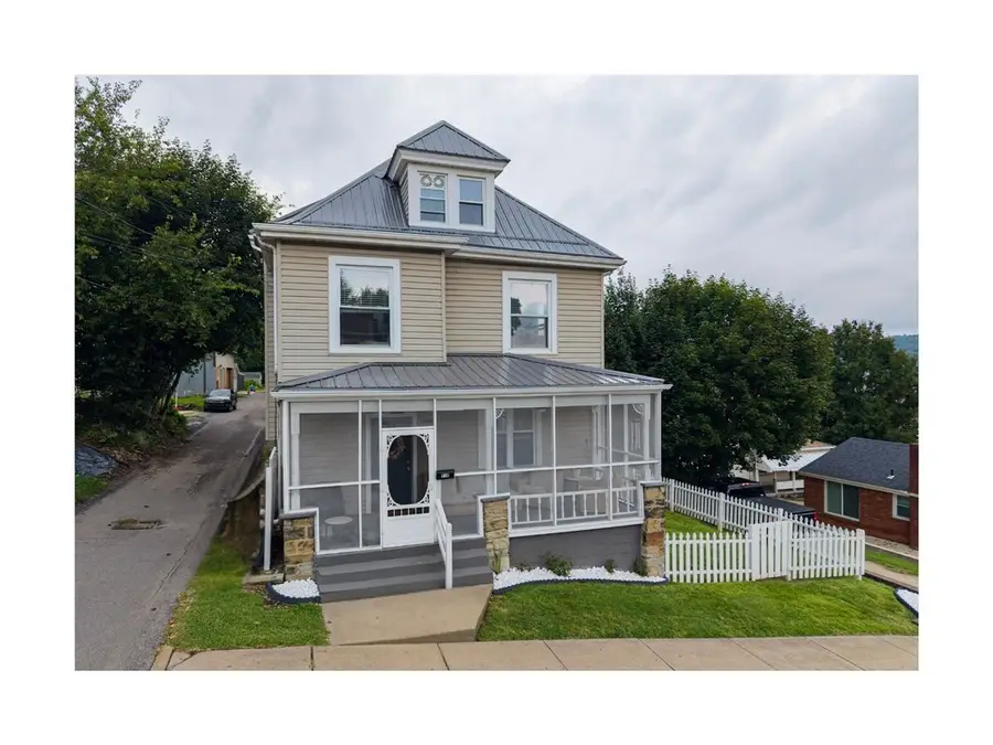 510 Wood St, Coraopolis, PA 15108 - #3