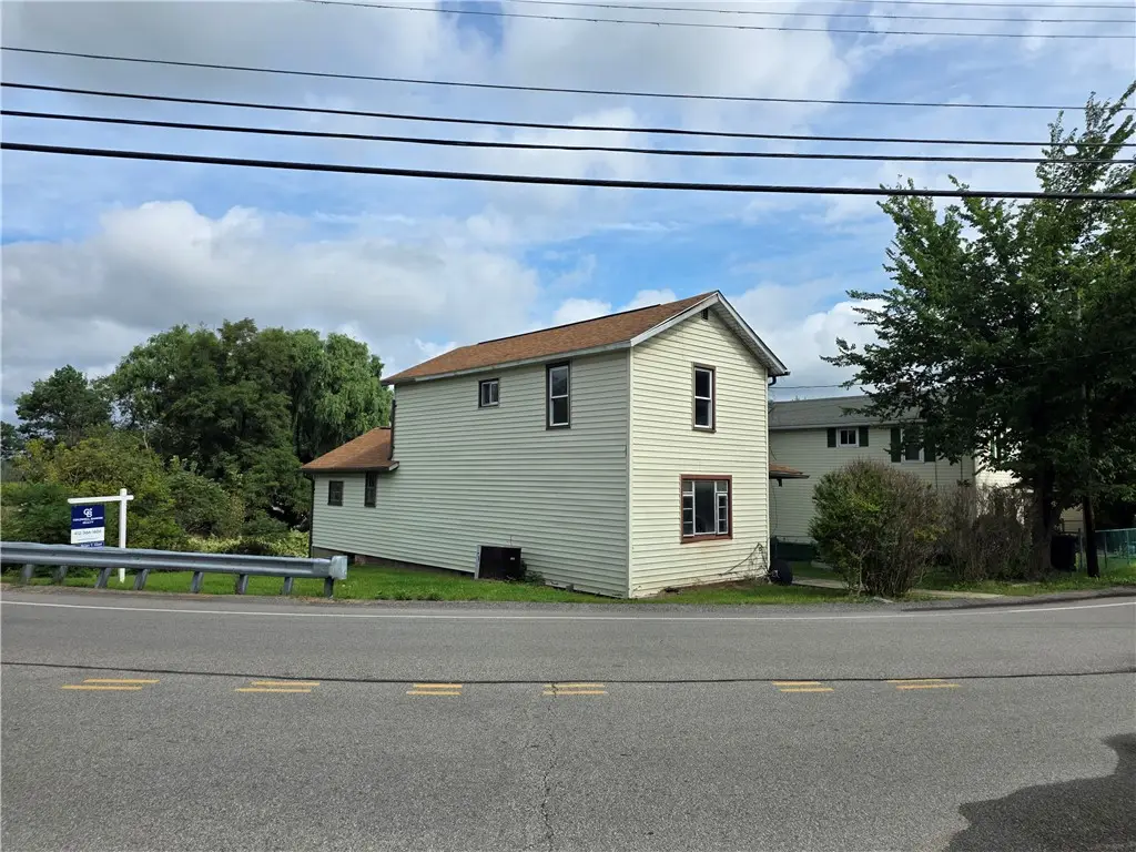 417 Bairdford Rd, Bairdford, PA 15006 - #1