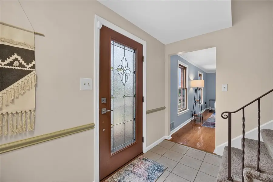 1024 Surrey Woods Rd, Bethel Park, PA 15102 - #3