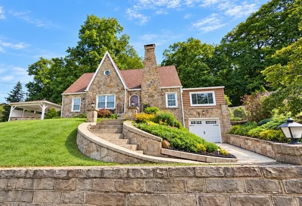 1025 Isabella Rd, Connellsville, PA 15425