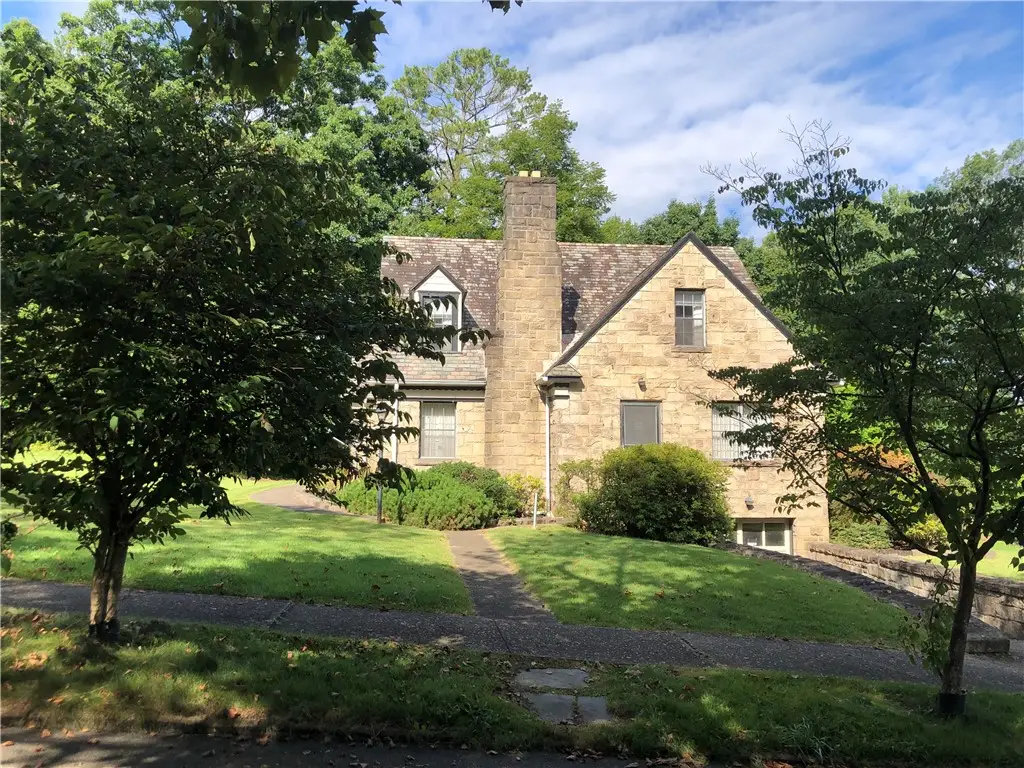 51 Linden Pl, Uniontown, PA 15401 - #1