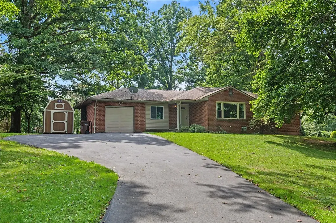 4100 Stewart Dr, Sharpsville, PA 16150 - #1