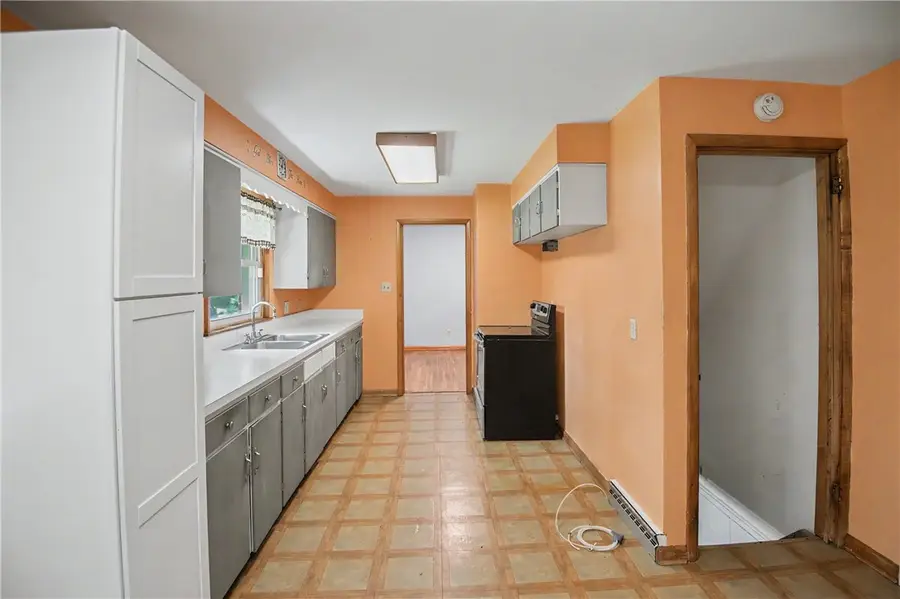 4100 Stewart Dr, Sharpsville, PA 16150 - #3