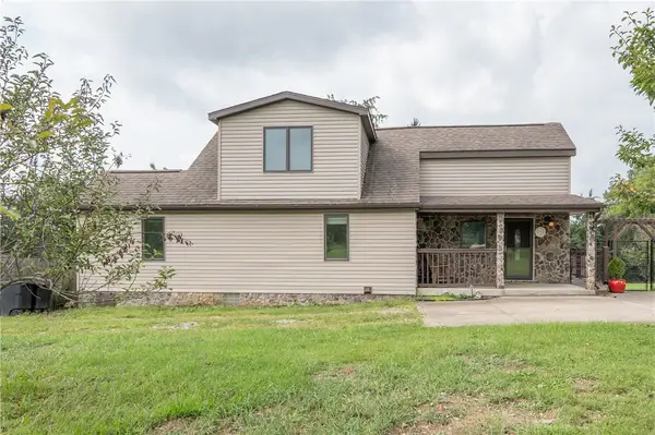 426 Dick Station Rd, Irwin, PA 15642