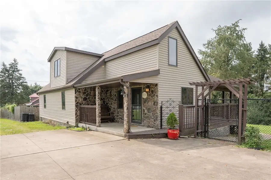 426 Dick Station Rd, Irwin, PA 15642 - #3