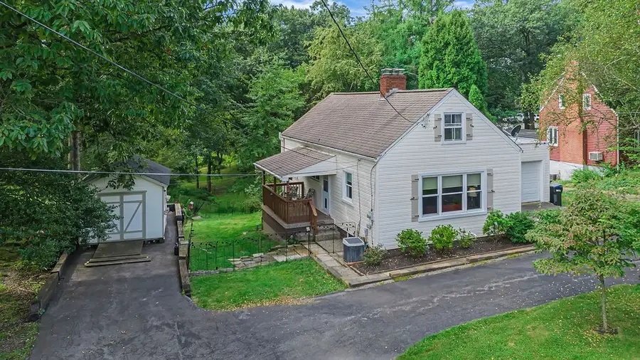 126 Center Grange Rd, Aliquippa, PA 15001 - #2