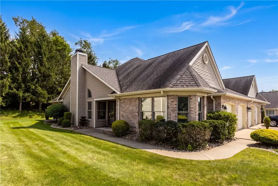 702 Hunt Club Dr, Greensburg, PA 15601 - #2