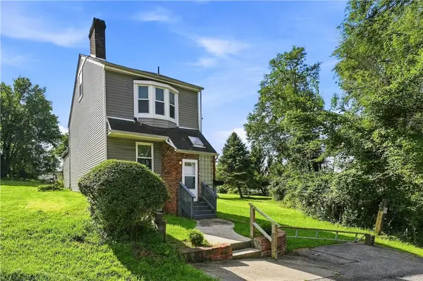 3144 Bohem St, Pittsburgh, PA 15213
