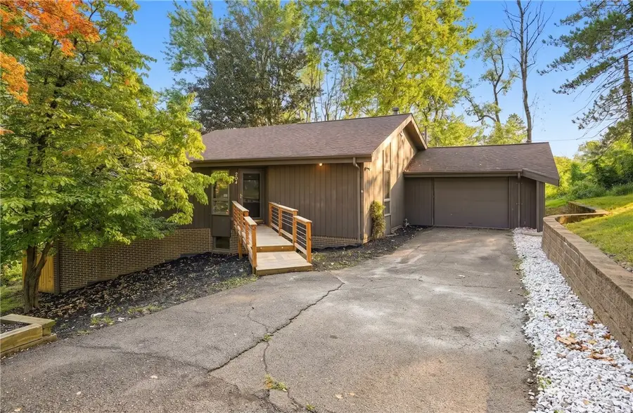 204 Ohioview St, Aliquippa, PA 15001 - #2