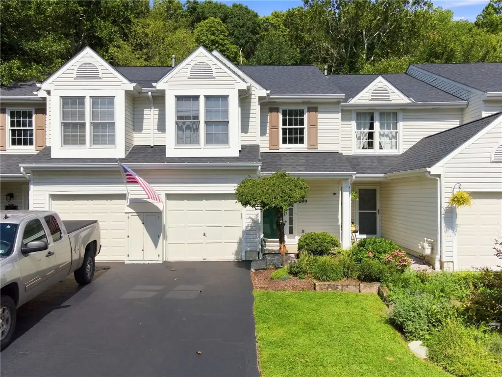 249 Commons Dr, Oakmont, PA 15139 - #1