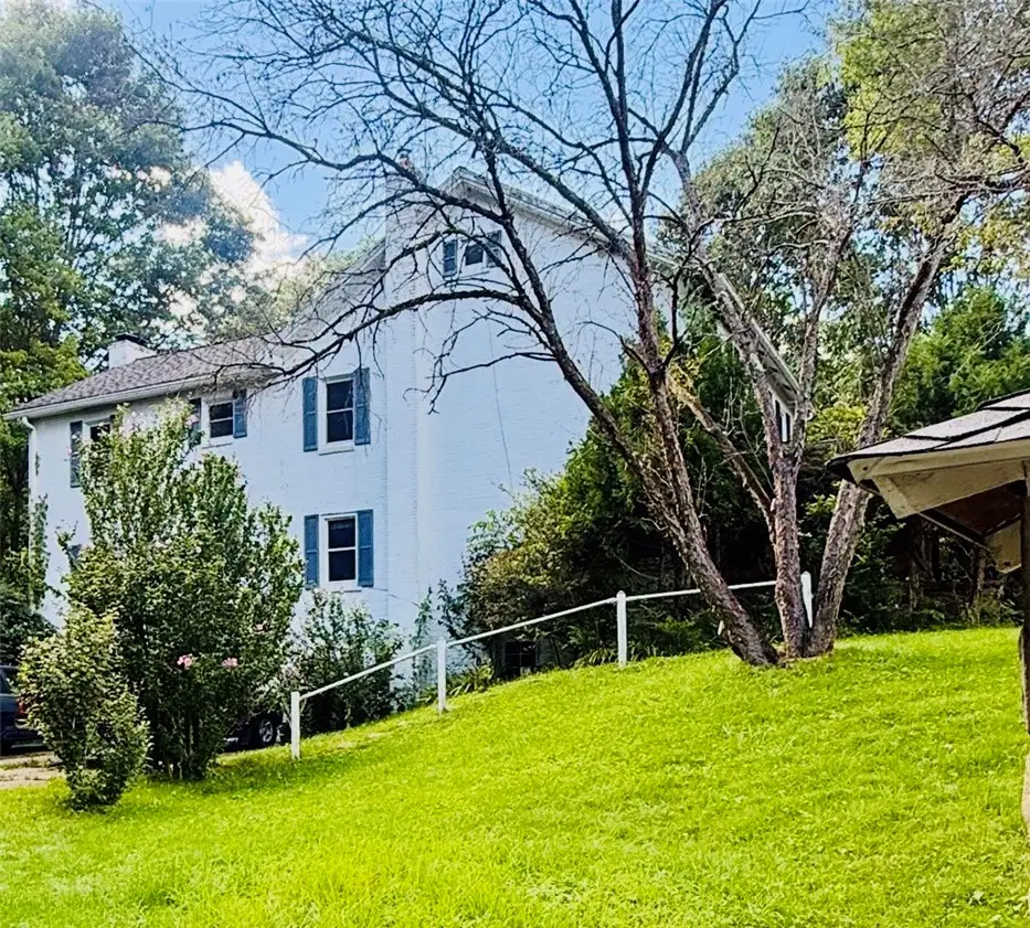 274 Charlies Rd, Smithton, PA 15479 - #1