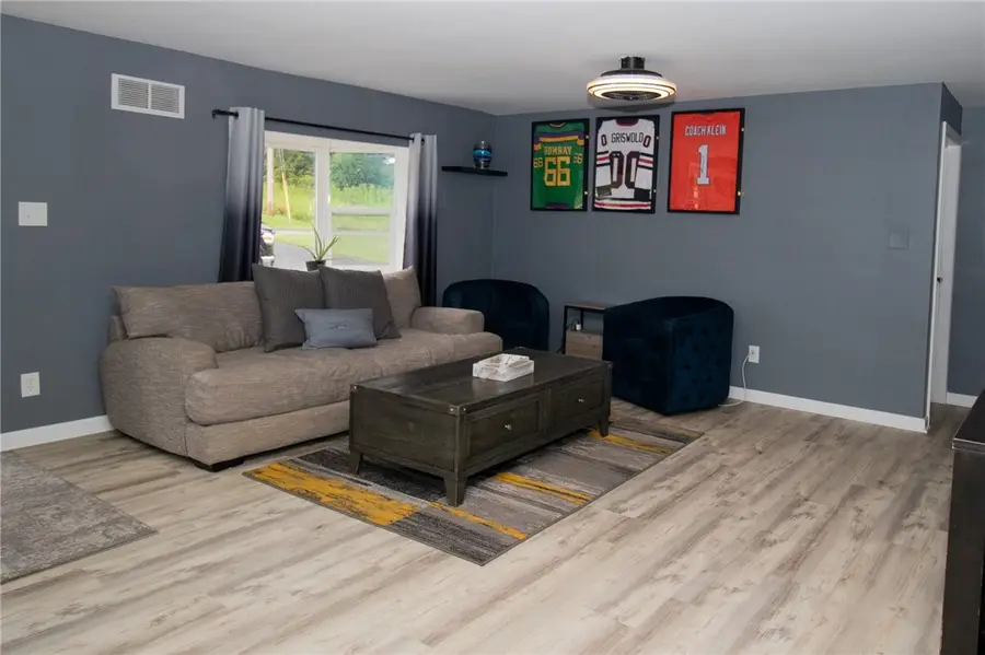 557 Beatty Rd, Monroeville, PA 15146 - #2