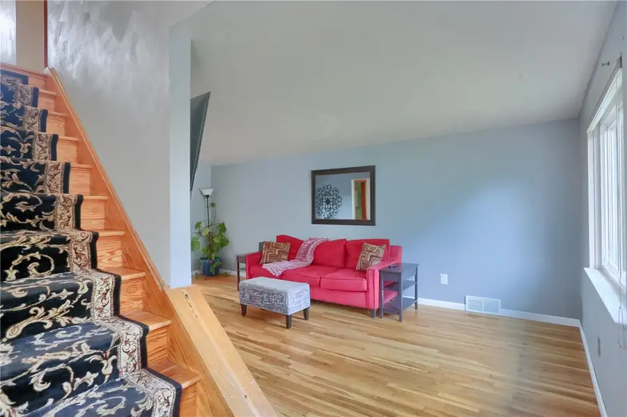 1132 Oblock Rd, Pittsburgh, PA 15239 - #2