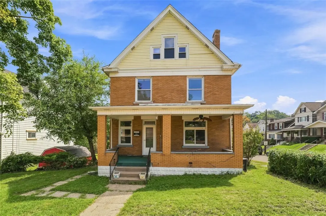 721 Maple St, Coraopolis, PA 15108 - #1