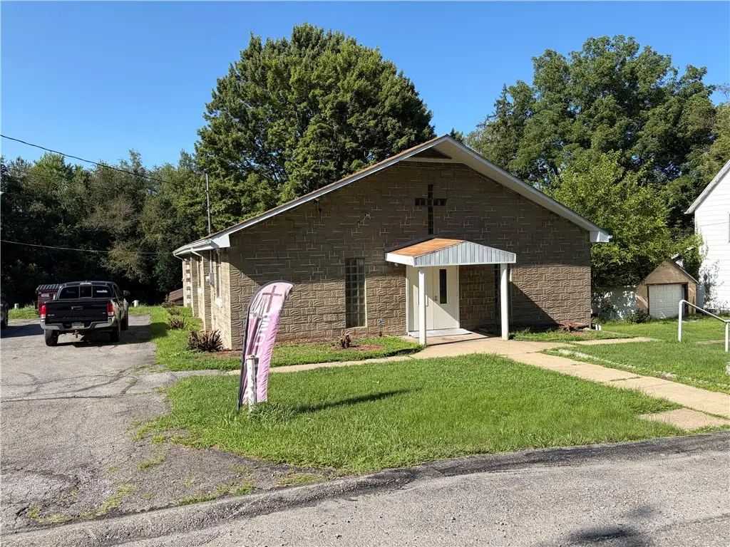 1224 Rebecca St, New Castle, PA 16101 - #1