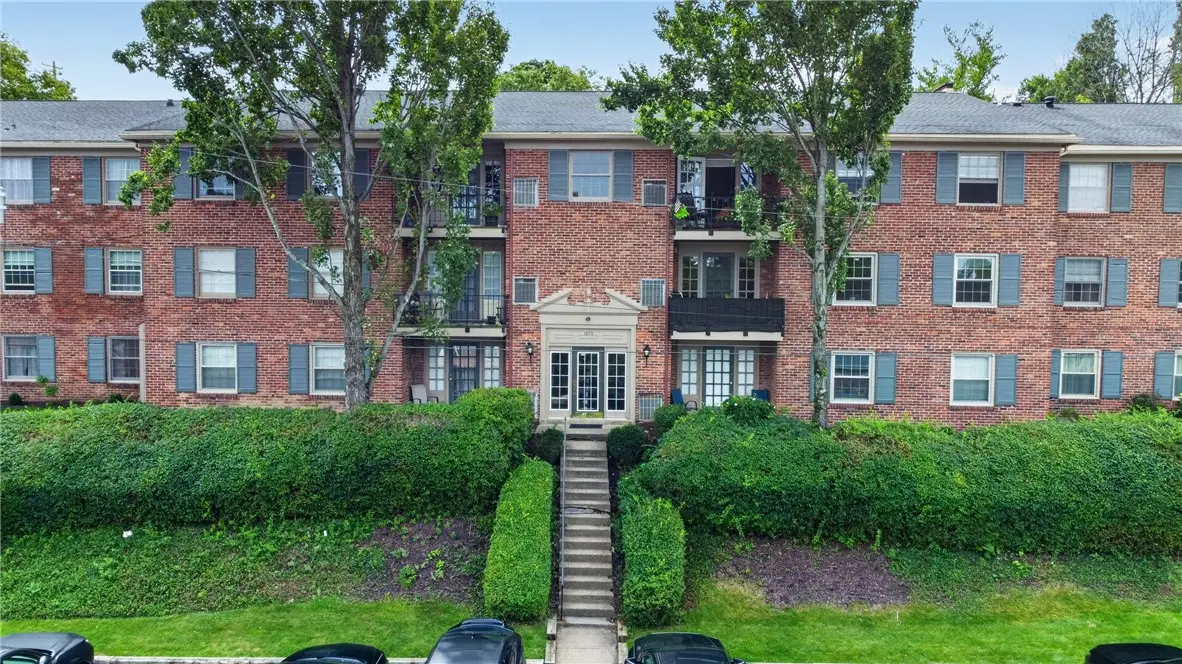 1070 Chatham Park Dr #C, Pittsburgh, PA 15216 - #1