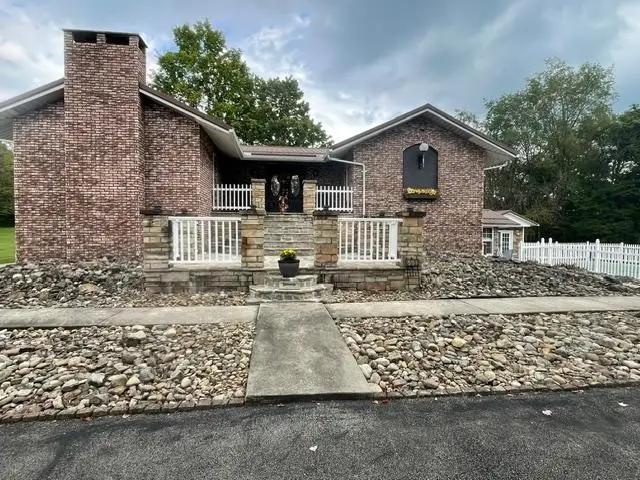 581 Tippecanoe Rd, Smock, PA 15480 - #1