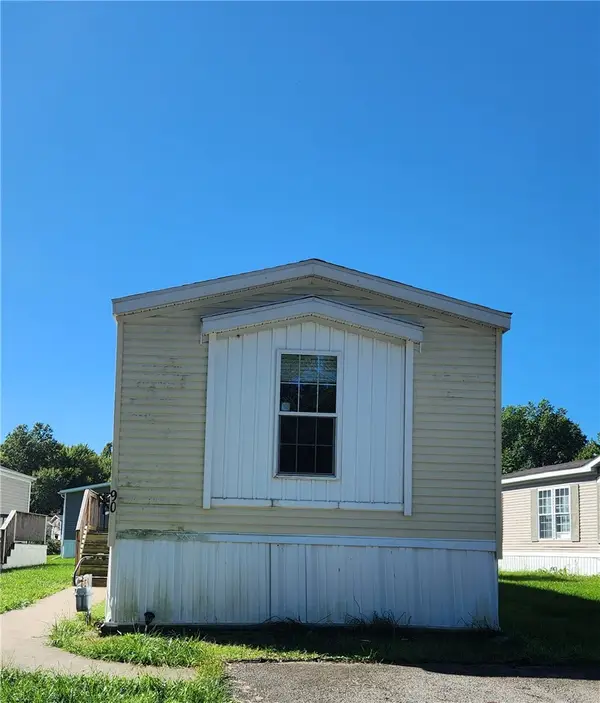 7224 W Market St, Mercer, PA 16137