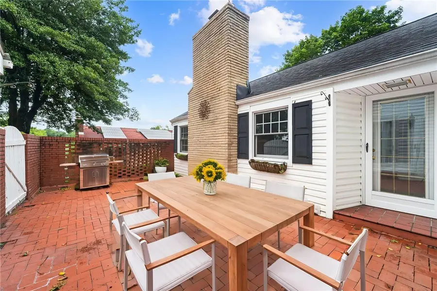 8284 Peebles Rd, Pittsburgh, PA 15237 - #2