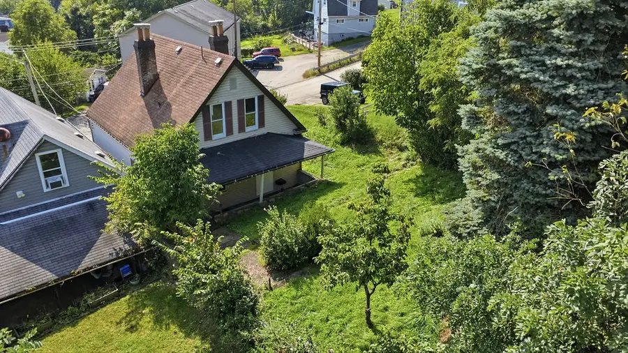 807 Maple Dr, White Oak, PA 15131 - #2