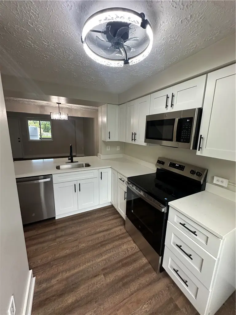 7510 Lafayette Square, Aliquippa, PA 15001 - #2