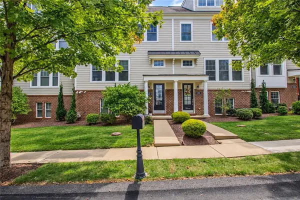 1317 Village Ln, Bridgeville, PA 15017