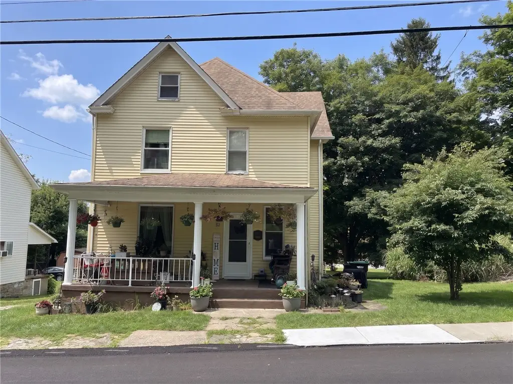 94 Center Ave, Burgettstown, PA 15021 - #1