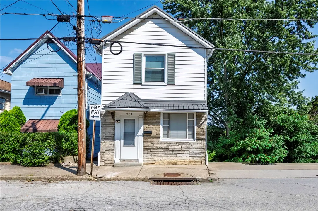 201 Hickory St, Butler, PA 16001 - #1