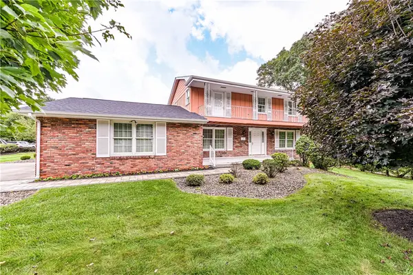 10 Holly Dr, Greensburg, PA 15601