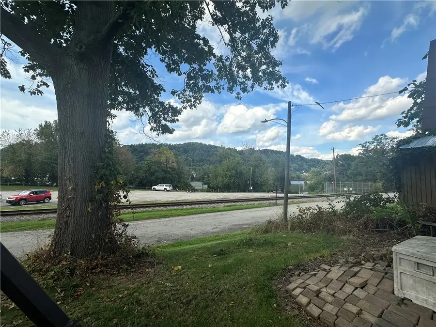 712 S 2nd Ave, Elizabeth, PA 15037 - #3