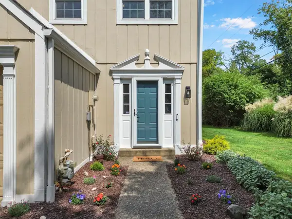 70 New London Lane, Oakmont, PA 15139
