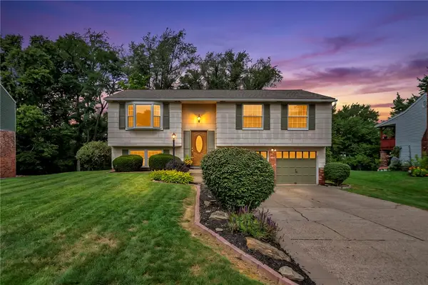 121 Pinehurst Dr, Freedom, PA 15042